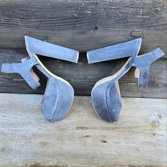 Steve Madden NEW!! Jillyy Gray Suede, Platform, Peep Toe Heels. WMS 7.5M - Picture 10 of 15